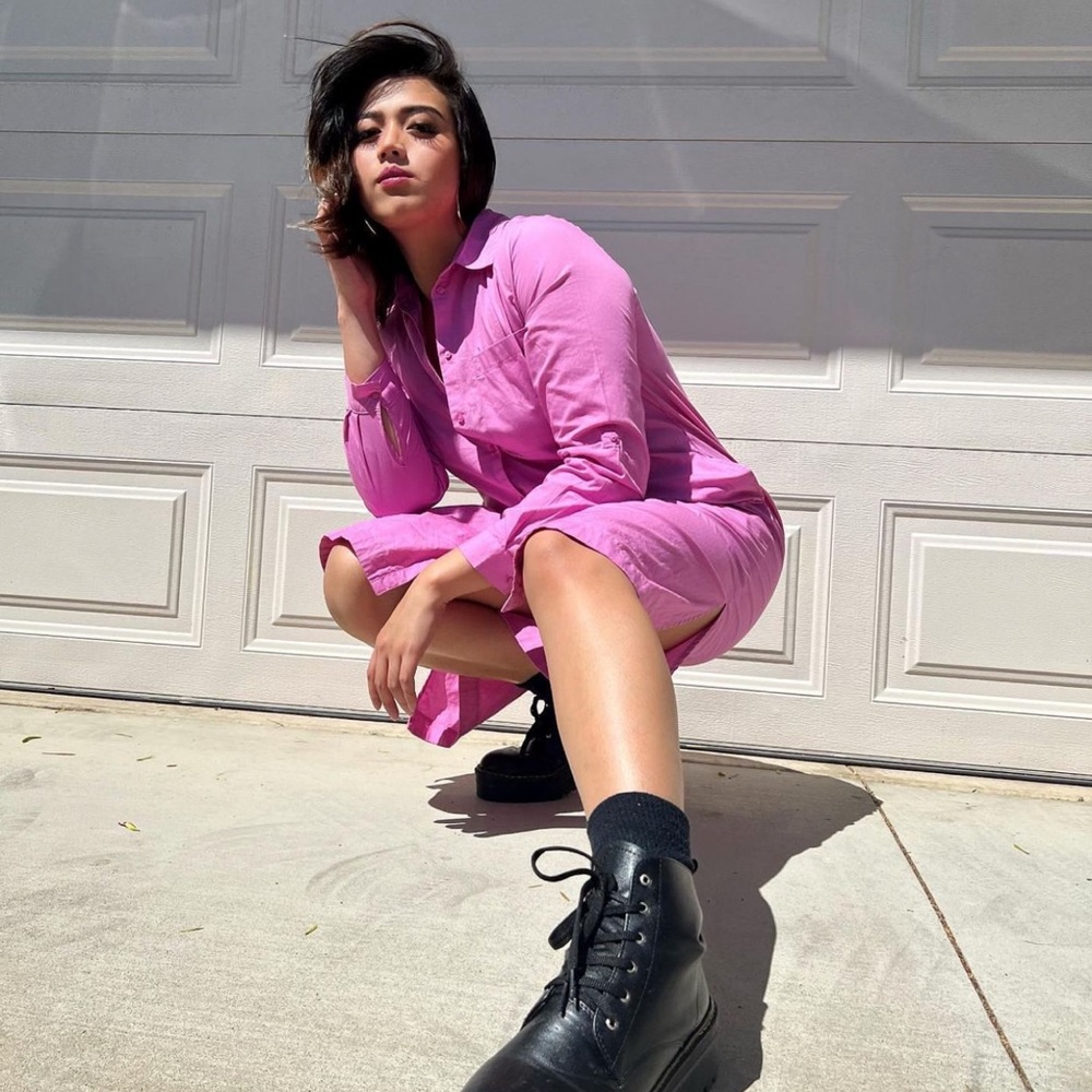Long pink button-down (100% Cotton)